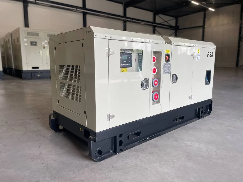 Groupe électrogène diesel Perkins 88 kVA triphasé – 1104A-44TG2 — vue 2