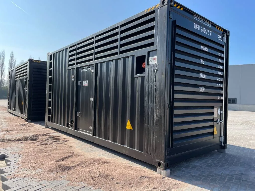 Groupe électrogène diesel Cummins 1 675 kVA triphasé – KTA50GS8 — vue 3