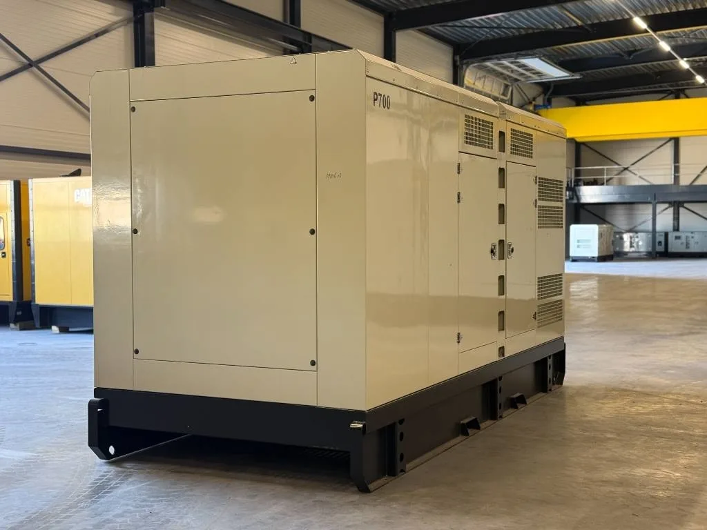 Groupe électrogène diesel Perkins 700 kVA triphasé – 2806D-E18TAG1A — vue 4