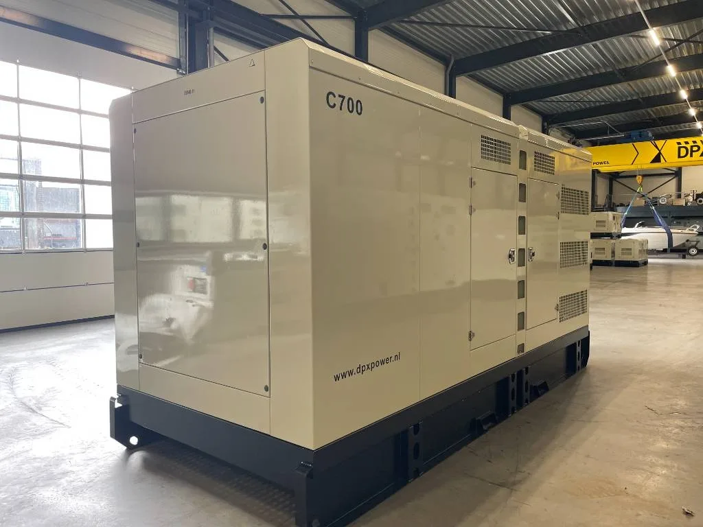Groupe électrogène diesel Cummins 700 kVA triphasé – KTAA19-G6A — vue 3