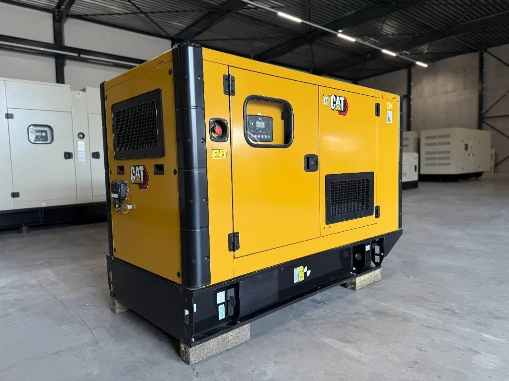 Groupe électrogène diesel Caterpillar 50 kVA triphasé – DE50E0 — vue 2