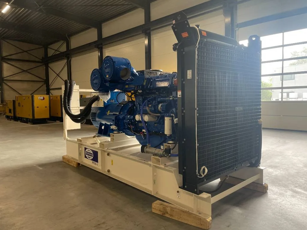 Groupe électrogène diesel FG Wilson 900 kVA triphasé – P900-1 — vue 3