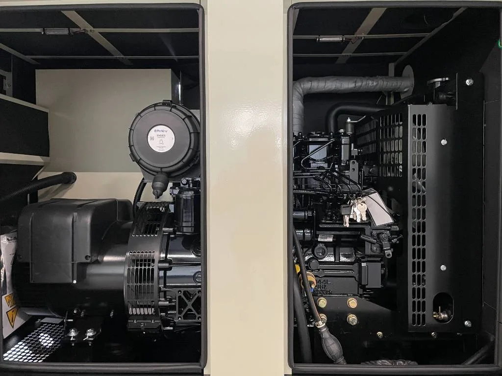 Groupe électrogène diesel Perkins 22 kVA triphasé – 404A-22G1 — vue 3