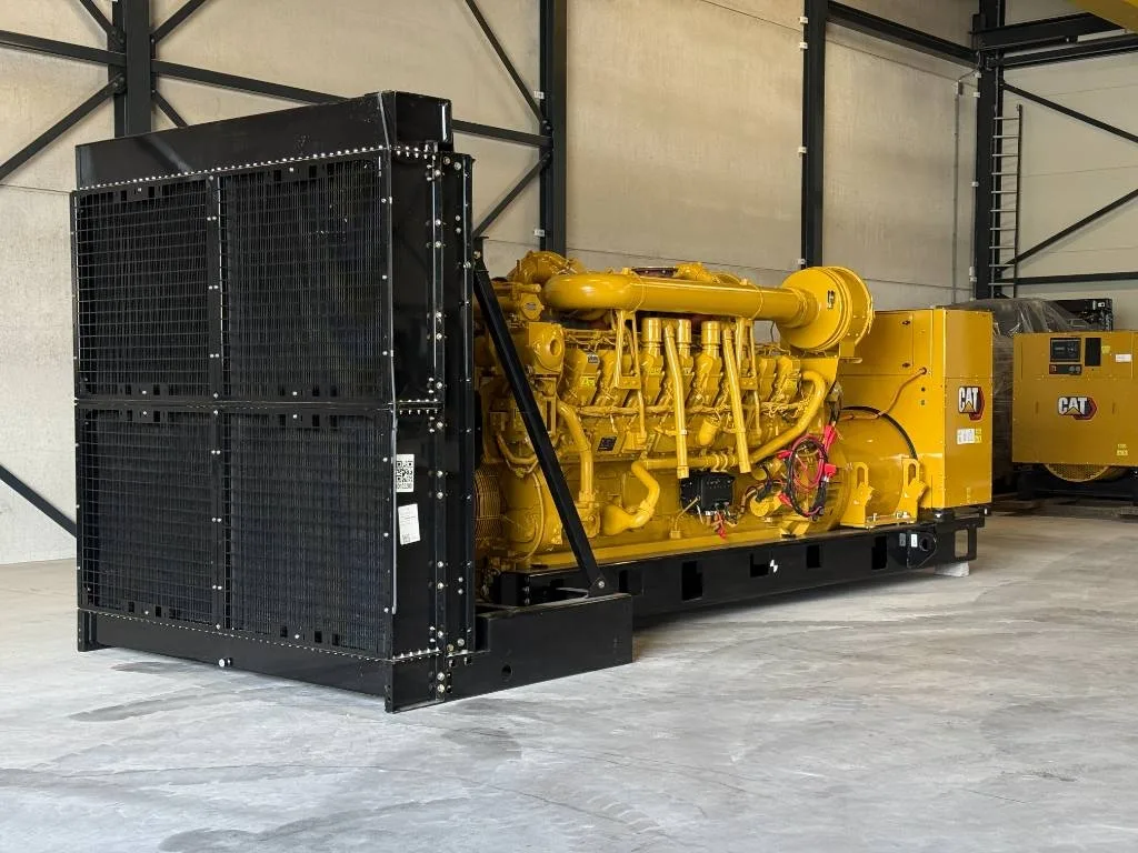Groupe électrogène diesel Caterpillar 2 250 kVA triphasé – 3516B — vue 2